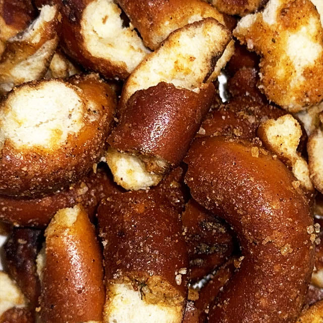 Garlic Hot Wing Pretzels - 5oz - Fundraising Snacks